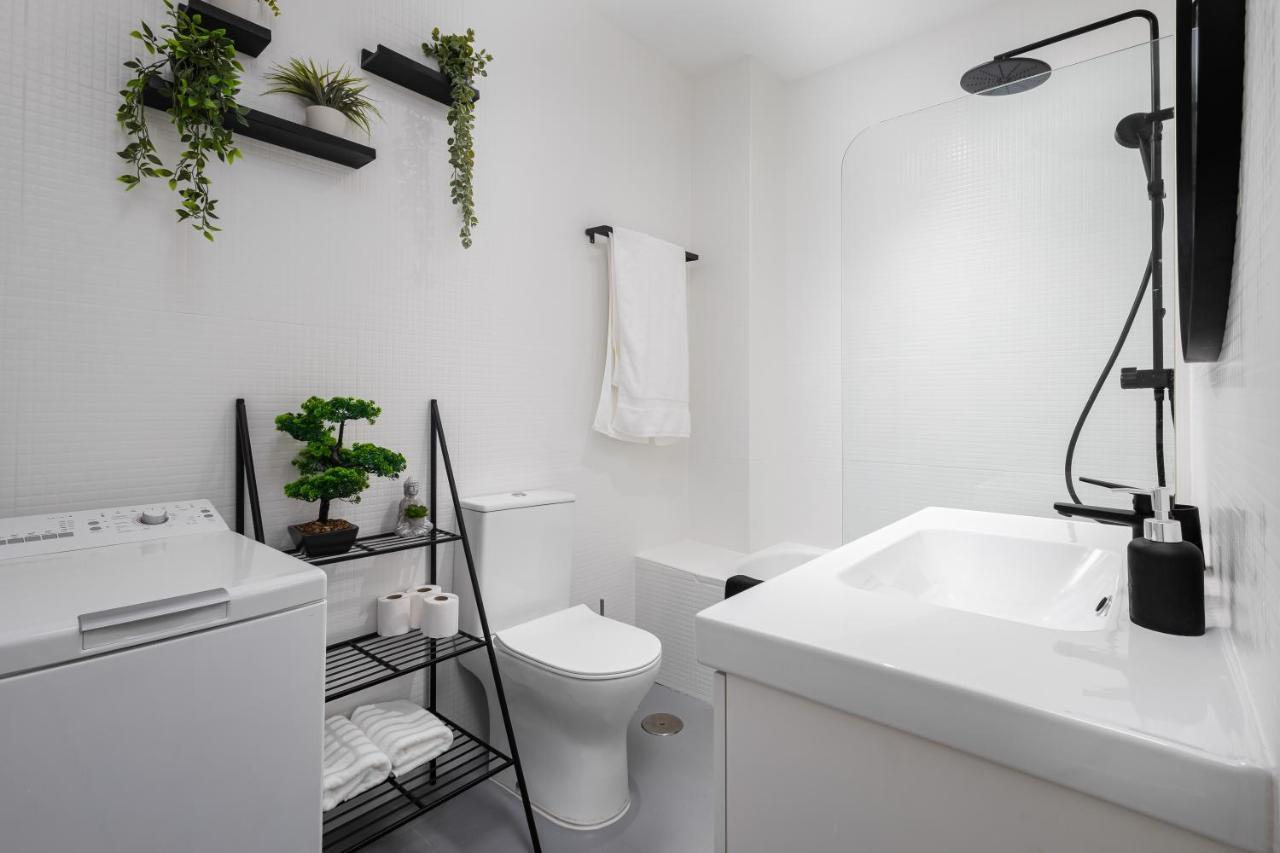 Central Studio Apartment مالقة المظهر الخارجي الصورة