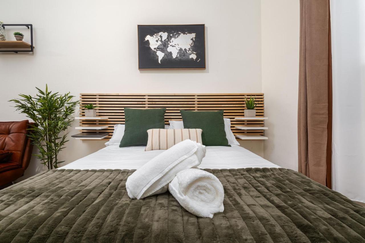 Central Studio Apartment مالقة المظهر الخارجي الصورة